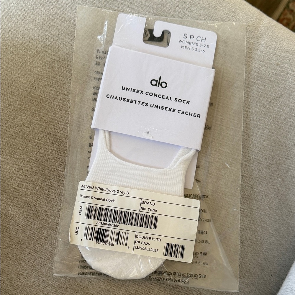 ALO Yoga White Unisex Casual Socks